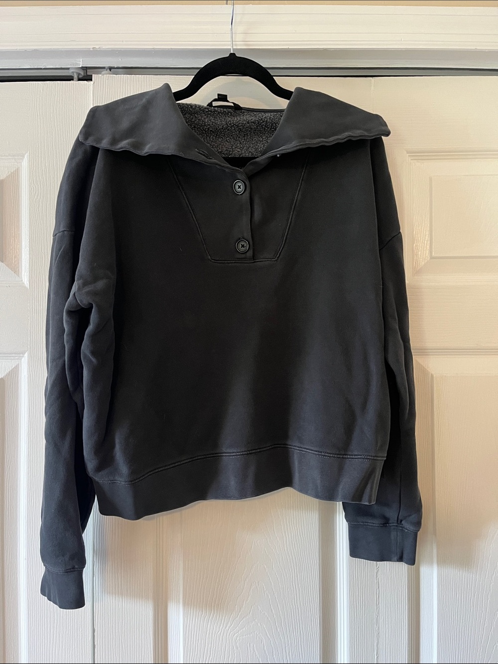 Banana Republic Women's Black Button Sweatshirt